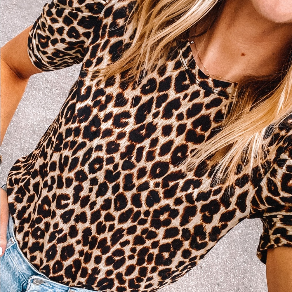 A.L.C. Puff sleeve kati tee. NWT size M. Leopard print